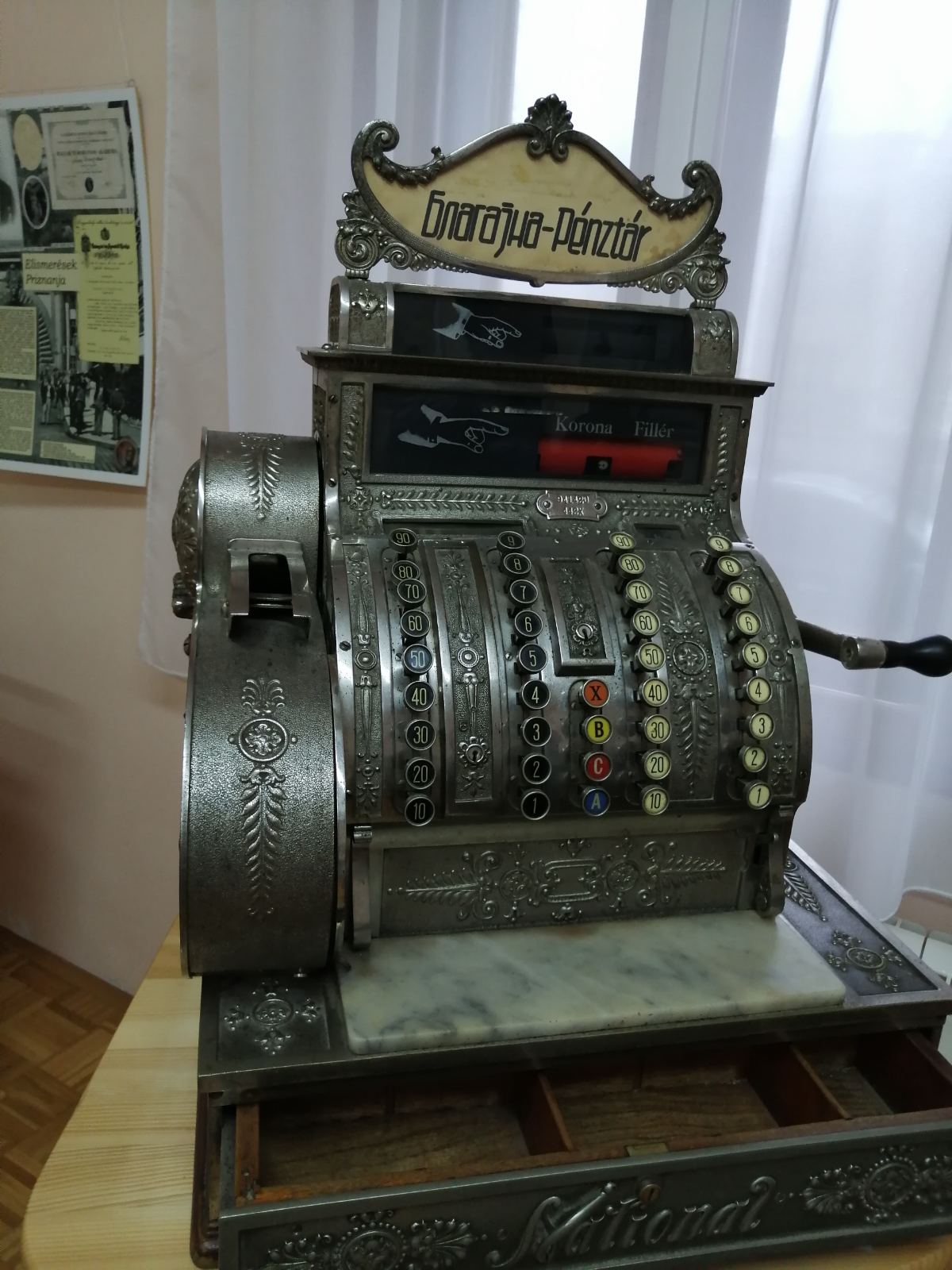 tb25